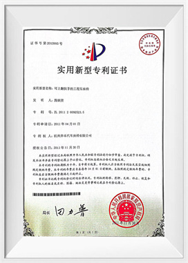 Technické sedadlo vozidla so sklopnými lakťovými opierkami